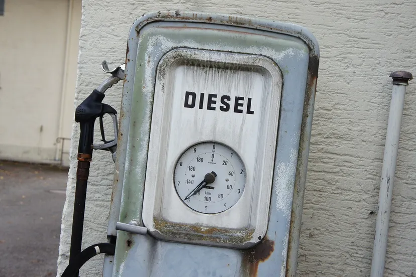 old gas pump 221835 1280