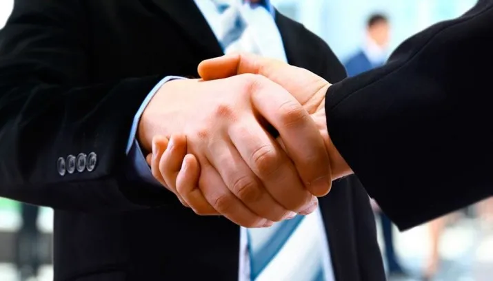 ondernemers zaken deal business bedrijven pakken akkoord 715x408