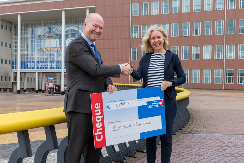 overhandiging cheque kwf 6388