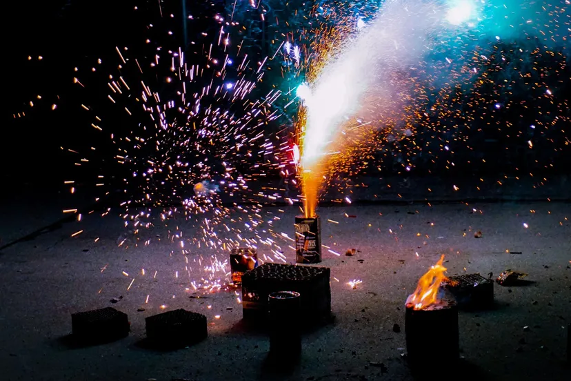 photo 1514908866475 59af9c4069bb