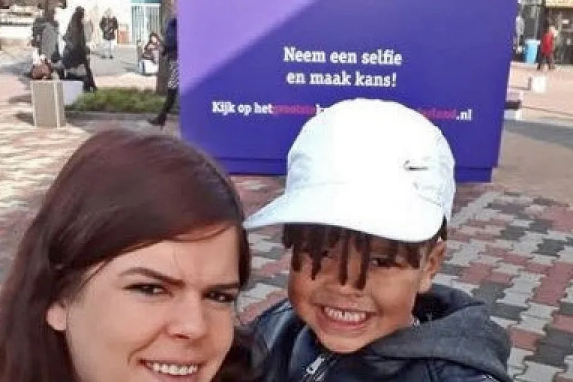 social 1 1024x1024 selfie bazaar