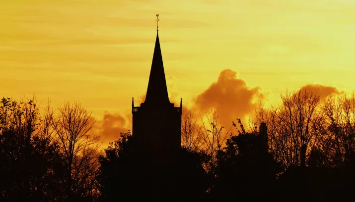 tu3qgryquxeghu0h3c8jv04ir zonsondergang 01 02 2014 715x408