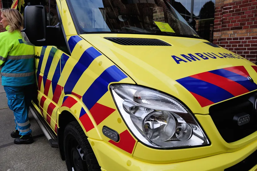 vhqikvlp7uyp2g2w05v64ci5j ambulance 5