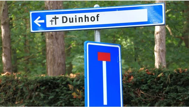 wa7gr3e8ku0681caoli2wrusx verkeersborddoodlopendewegtoestemmingviafacebook