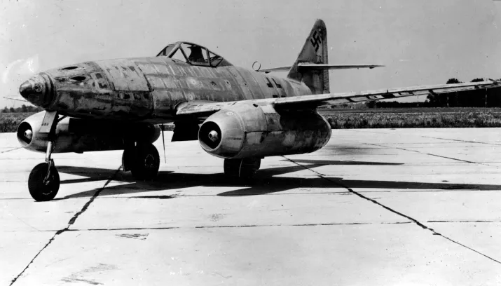 yg22fu1mpuduy19u9vaelv344 messerschmittme262060912 f 1234s 012 715x408