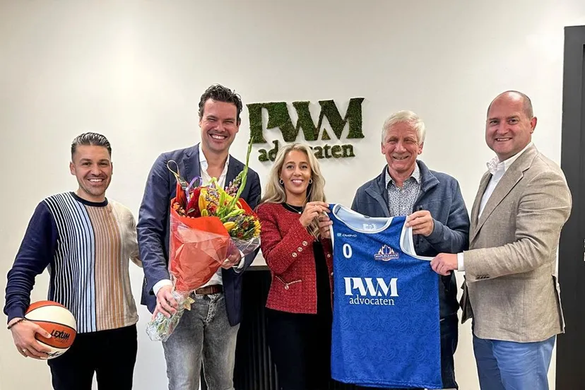 maple leaves sponsoring kopieren