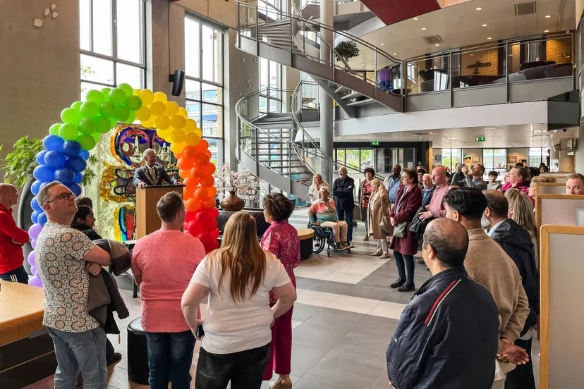 burgemeester martijn smit en publiek kopieren