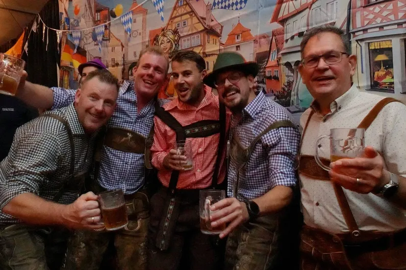 558491136_24574007762271825_930823771382004618_n