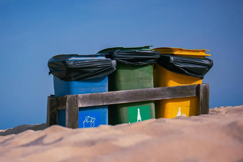 garbage-can-7010059_1920