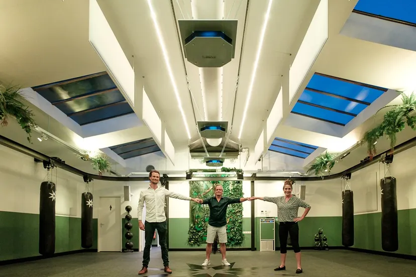 foto toby en alain timmers met yvonne van gennip sept 2020