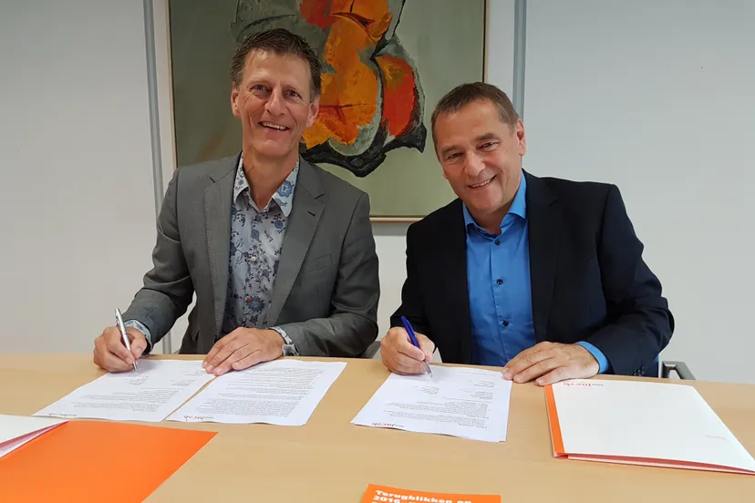 sint jacob en pro senectute ondertekenen contract over oldenhove 25 mei 2018