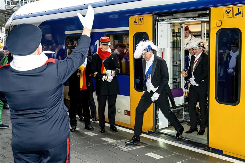 download 122871 s1000x1000