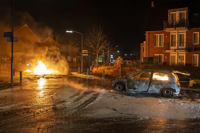 download scaled 1000x1000 71002