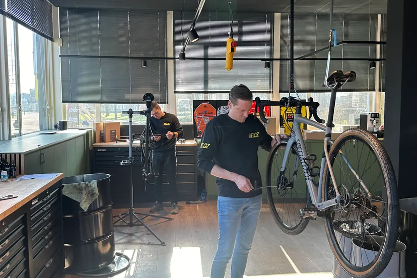 veloz alain en stan aan het werk