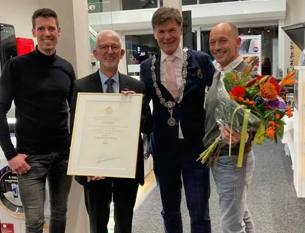 Uitreiking predicaat Hofleverancier aan Witgoedspecialist Van Rooij