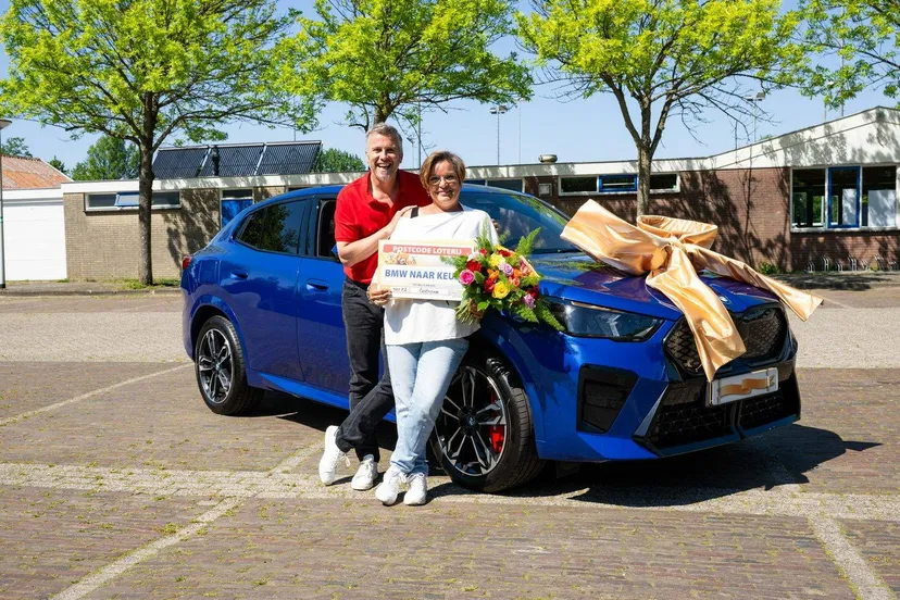 een gloednieuwe bmw voor ruth uit castricum