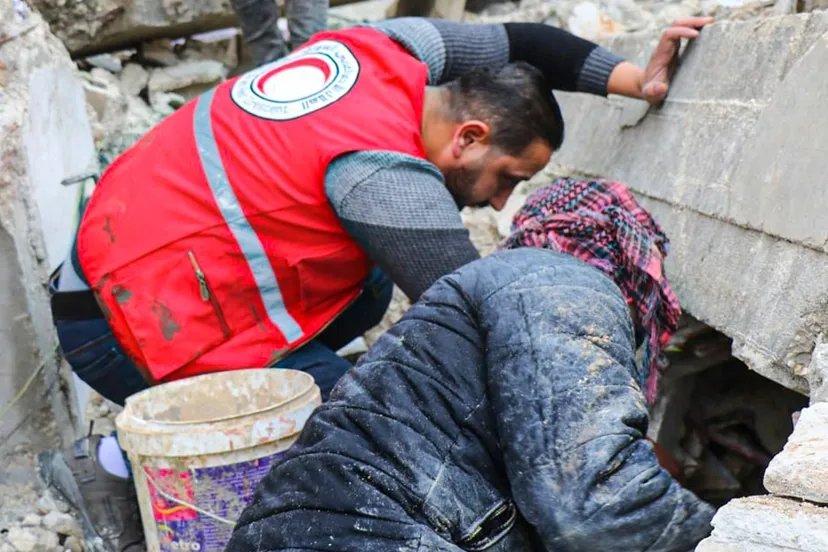 rode kruis opent giro 7244 voor slachtoffers aardbeving syrie turkije