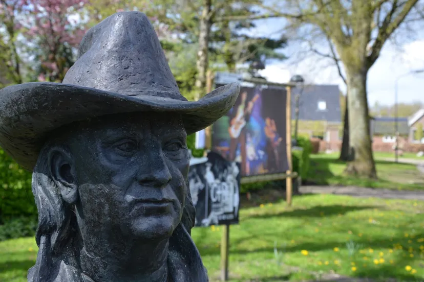 borstbeeld harry muskee grolloo