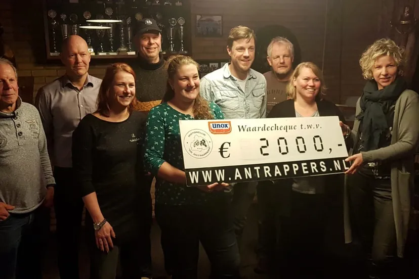 de wijk nieuwjaarduik overhandiging