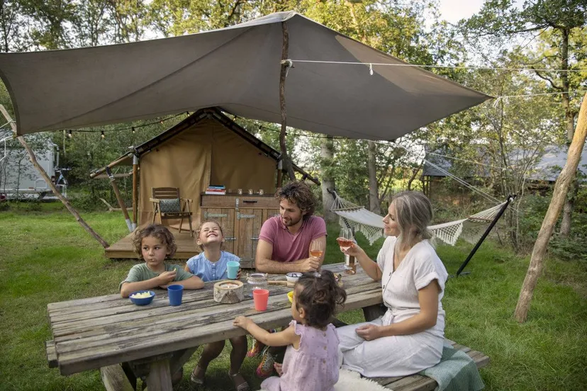 drenthe gezin op camping