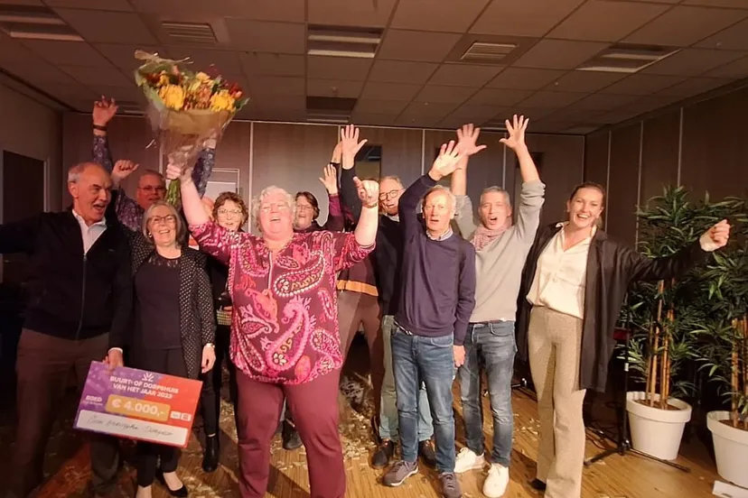 dwingeloo bestuur winnend dorpshuis over entinghe dwingeloo