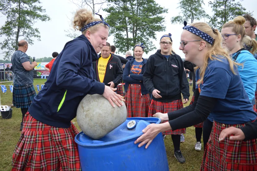 dwn100518 highlandgames koekange1