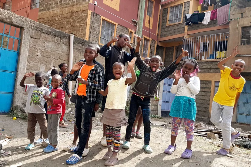 manna stichting lachende ams kids