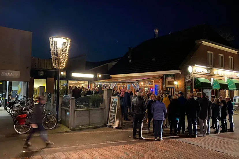 mina koes voorverkoop1