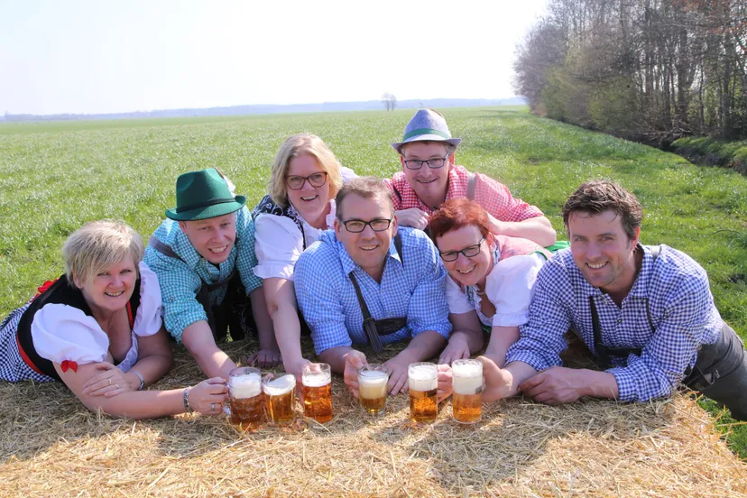 oosteinde zomerfeest bestuur 2019 002