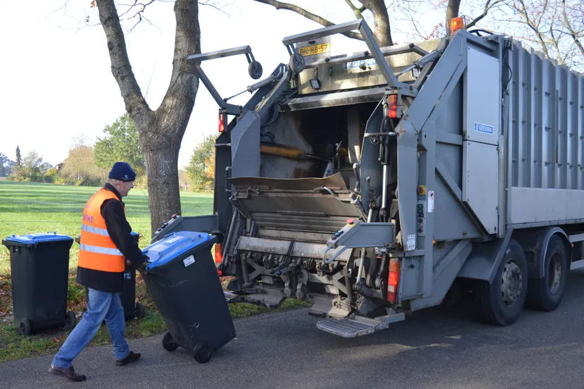 pn03112018 bert damming als vuilnisman