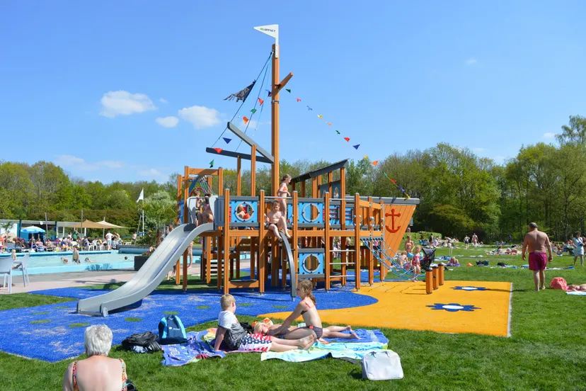 pn07052016 zwembad ruinen open2