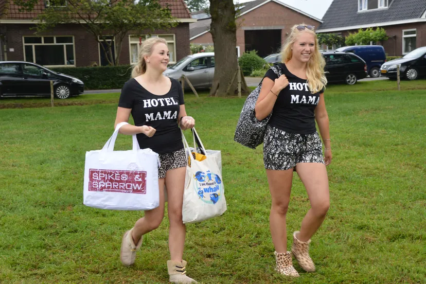 pn09062018 optocht ansen3