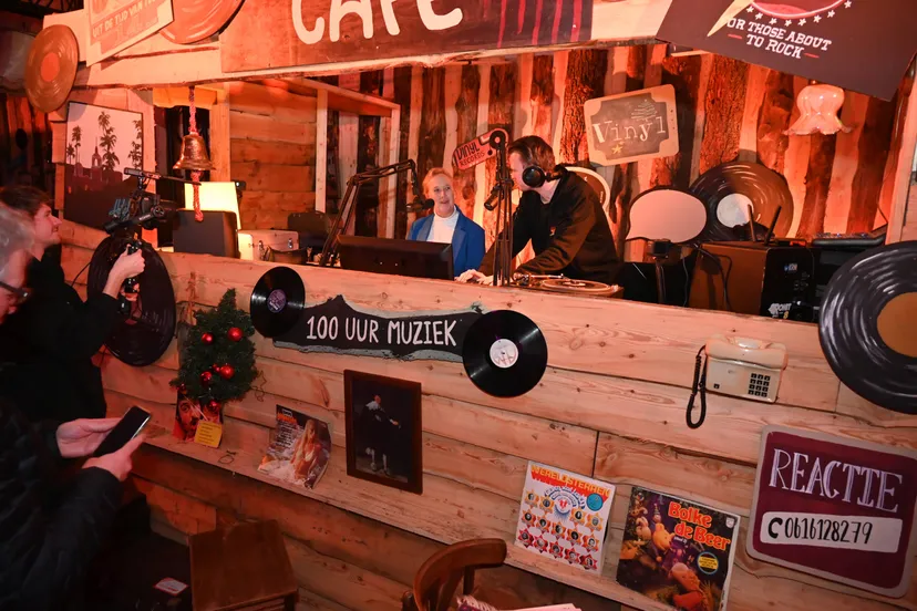 pn12122023 zuidwolde opening vinylcafe3