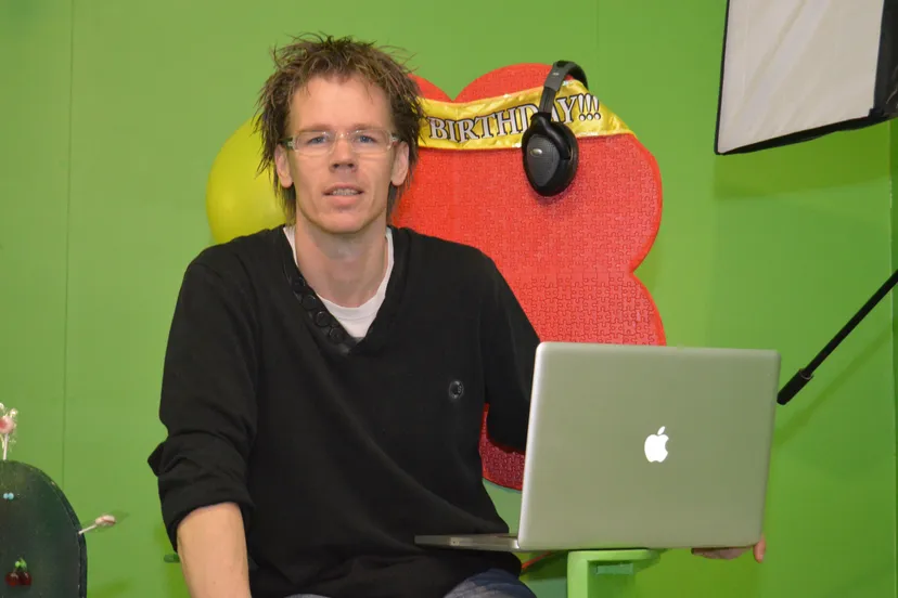 pn18032013multiebuldtie2