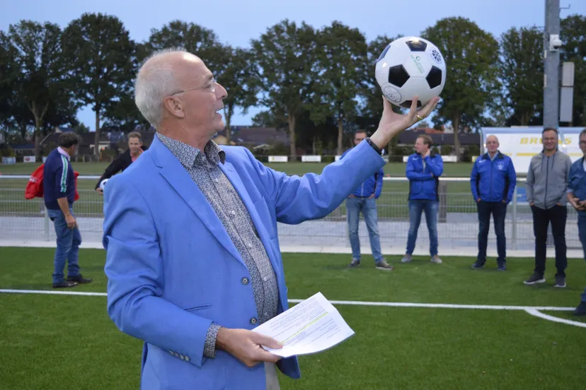 pn18092020 opening kunstgrasvelden4