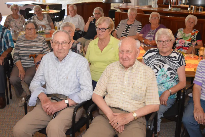 pn19062017 oude vrijwilligers de wijk