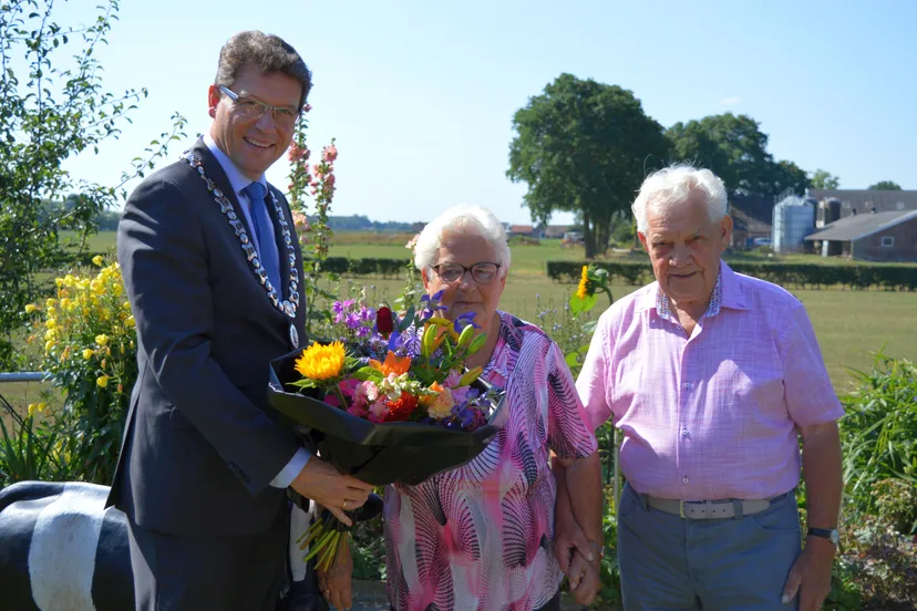 pn24072019 echtpaar zomer 60jr kerkenveld3