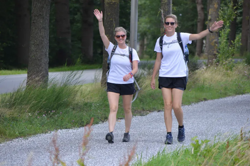 pn24072020 lisanne en elsa vierdaagse1