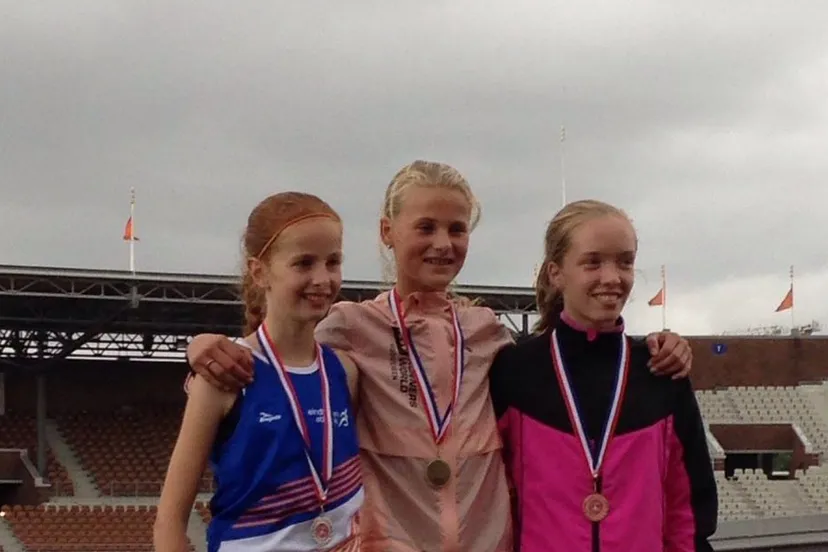 podium e1473017918192