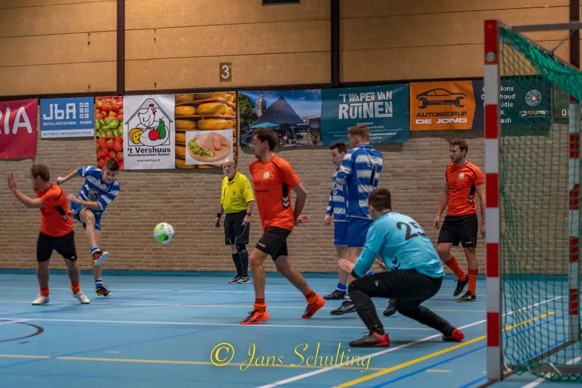 ruinen 1 zaalvoetbal2