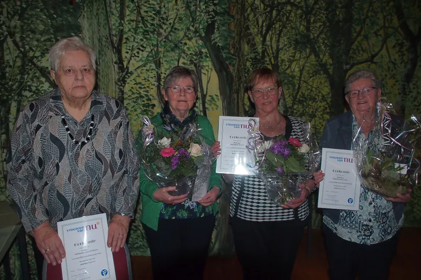 ruinen vr van nu annie hekman margje schenkel evie smit en tina nijstad