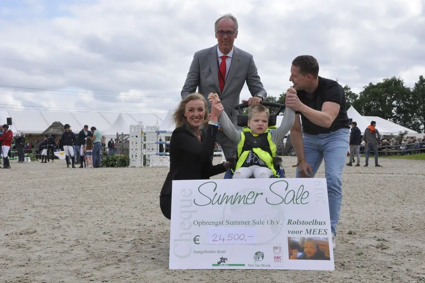 sumsale goede doel rolstoelbus mees