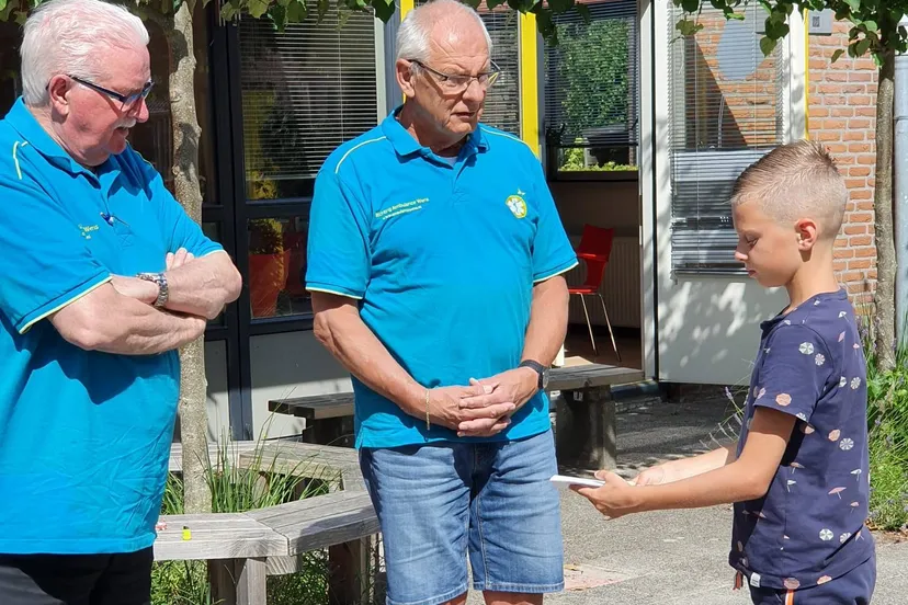 veeningen groep 8 veldboeket actie