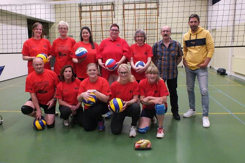 vefo volleybal nieuwe shirts