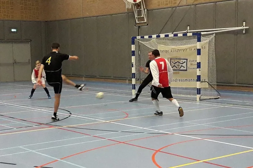voetbal adreas mannes hoogeveen
