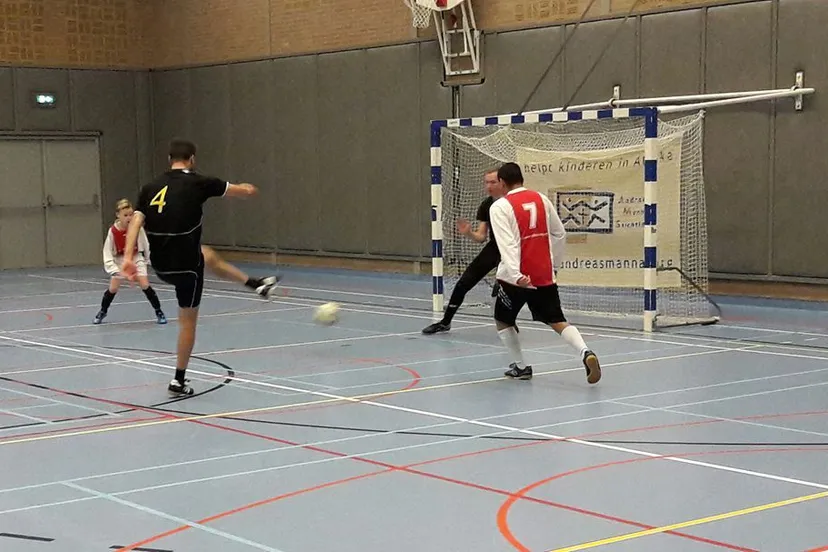 voetbal adreas mannes hoogeveen