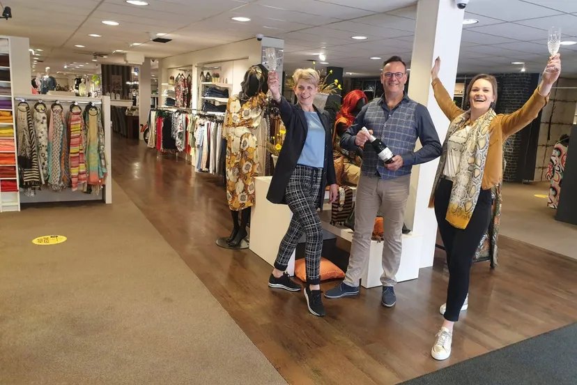 zuidwolde damesmode dekker open 25 april 2021