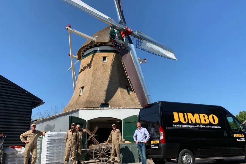 zuidwolde overhandiging cheque jumbo termeulen 9 mei nr 2 foto st meule van wassens