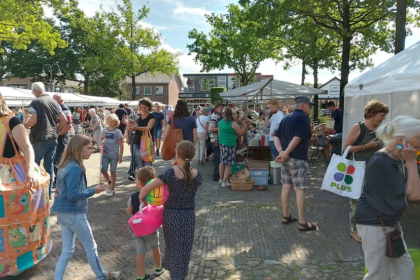 zuidwolde rommelmarkt zuidwolde juni 2022 nr 5 foto teun van ommen