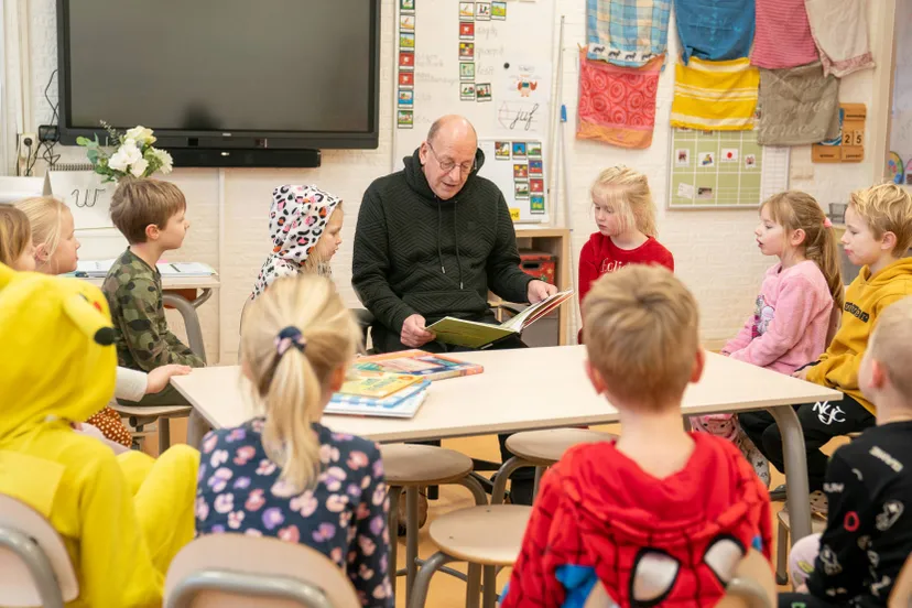 zuidwolde voorlezen 1 van 1 2 albert haar